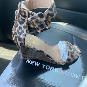 Leopard wedge
